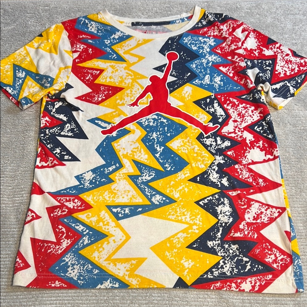 Jordan Red and Yellow Short Sleeve Tee Zigzag Pattern 12-13yo sizeL.    order120